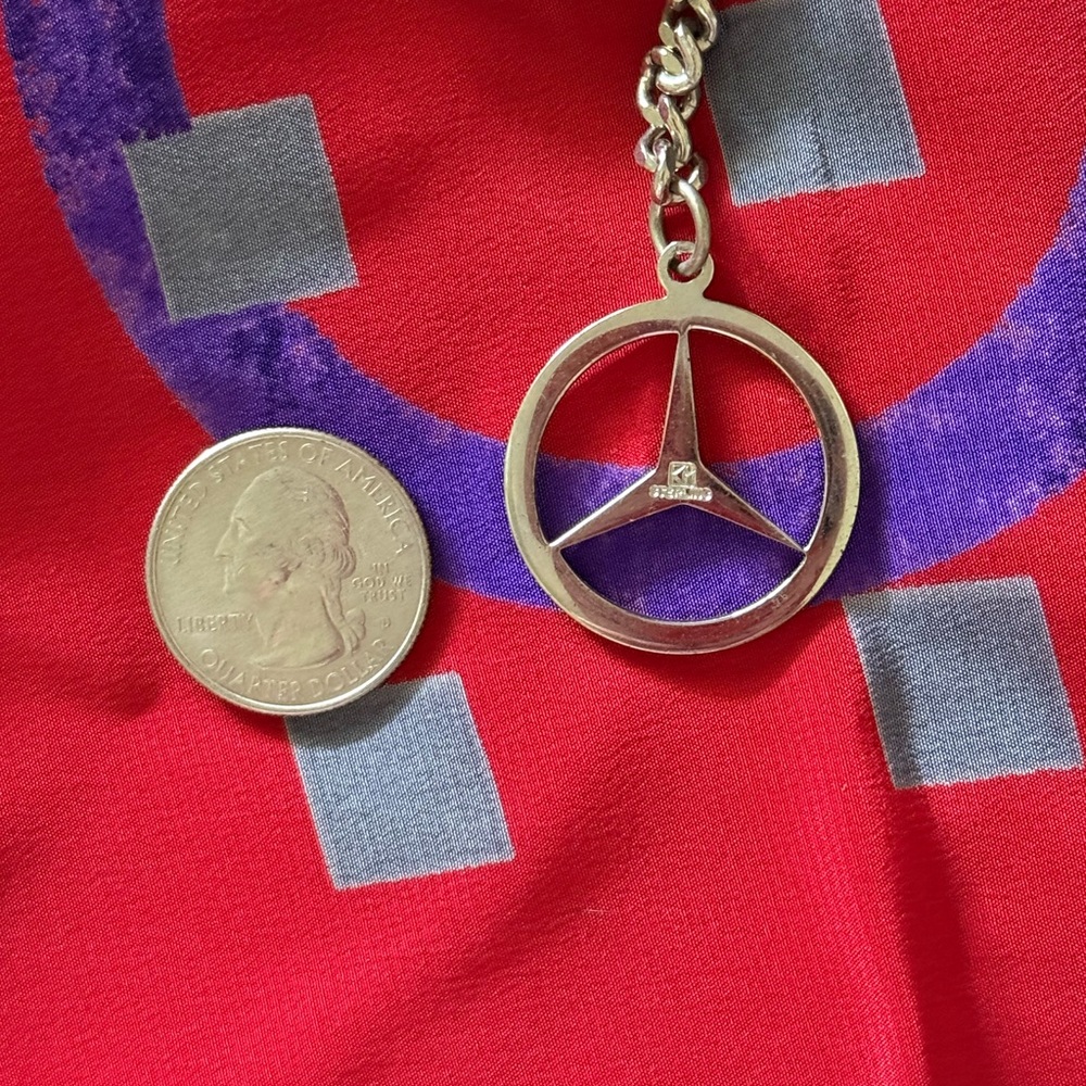 Mercedes Benz silk scarf and Silver key chain (SET 2 items) - Picture 3 of 7